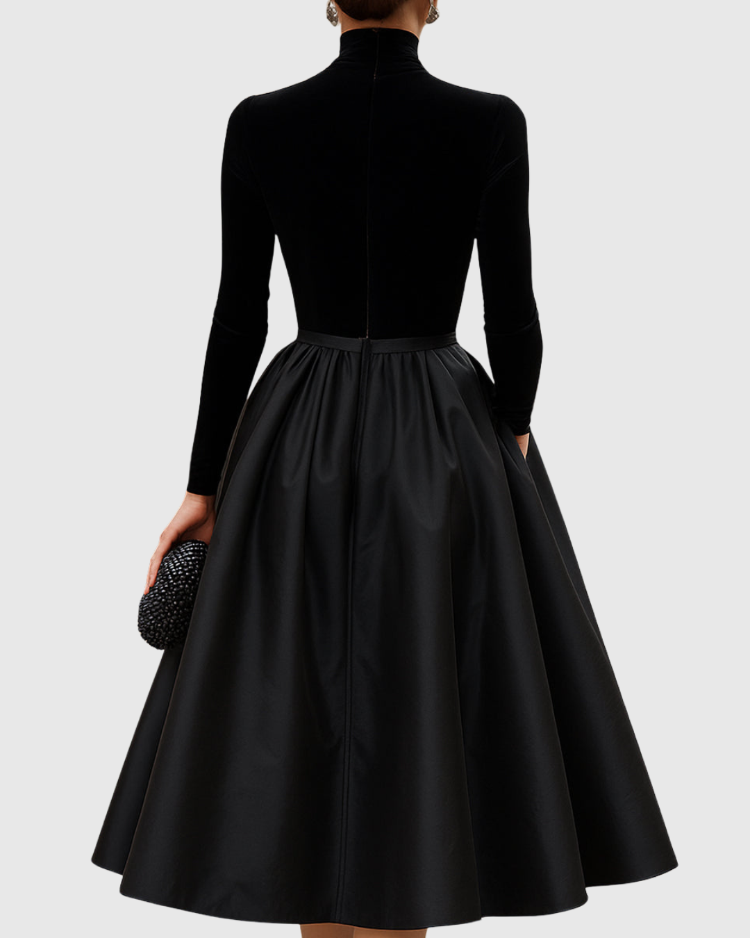 Aradia | Elegante Zwarte Fluwelen En Satijnen Midi Jurk