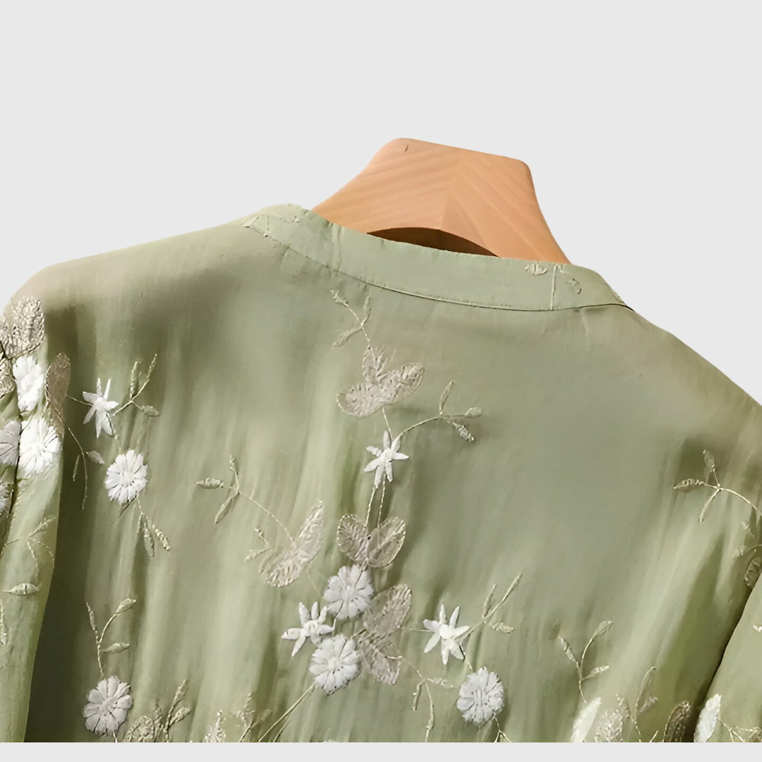 Nellie | Elegante Top Met Geborduurde Bloemen