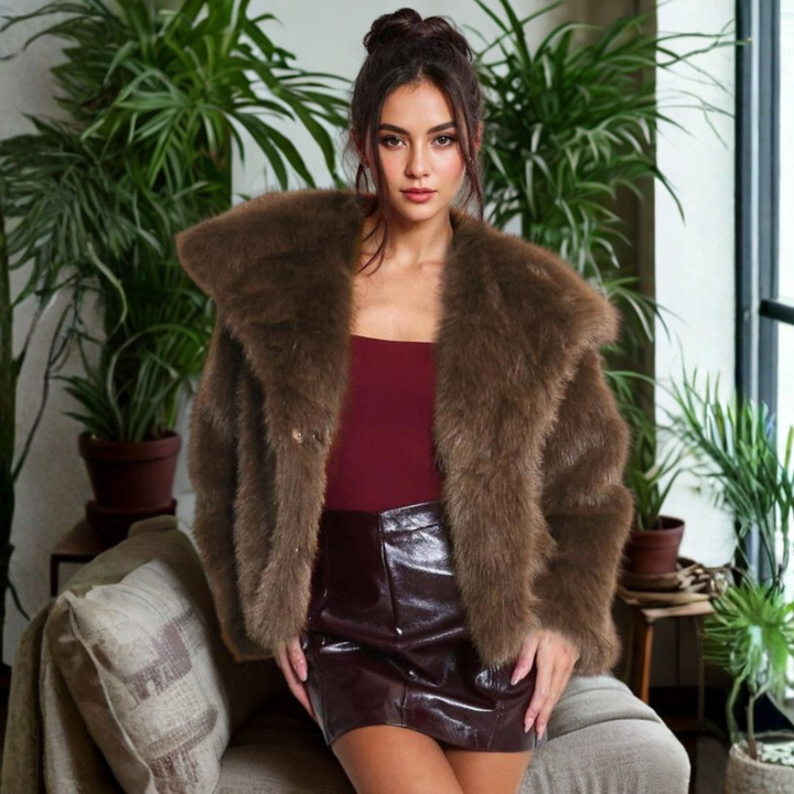 Corrine - Classy Lange Mouwen Kraag Fuzzy Jas