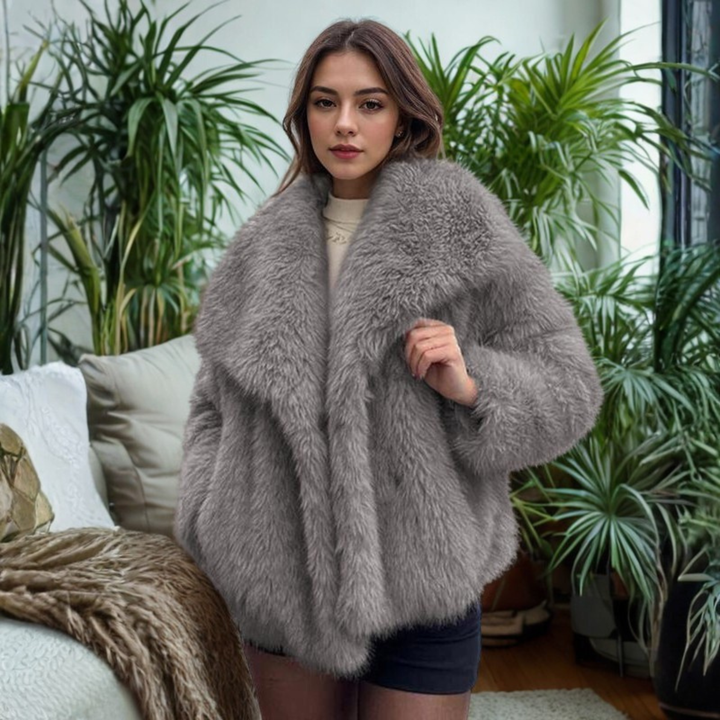 Corrine - Classy Lange Mouwen Kraag Fuzzy Jas