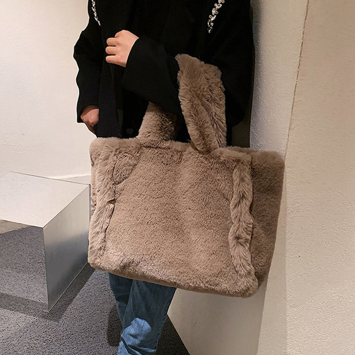 Pluizige teddy tas met kettinghengsel